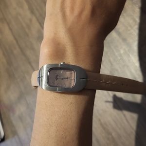 Roots l watch l light beige or soft pink leather band l new condition